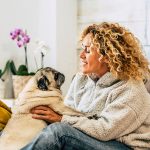 Los Perros en terapia para pacientes con Alzheimer